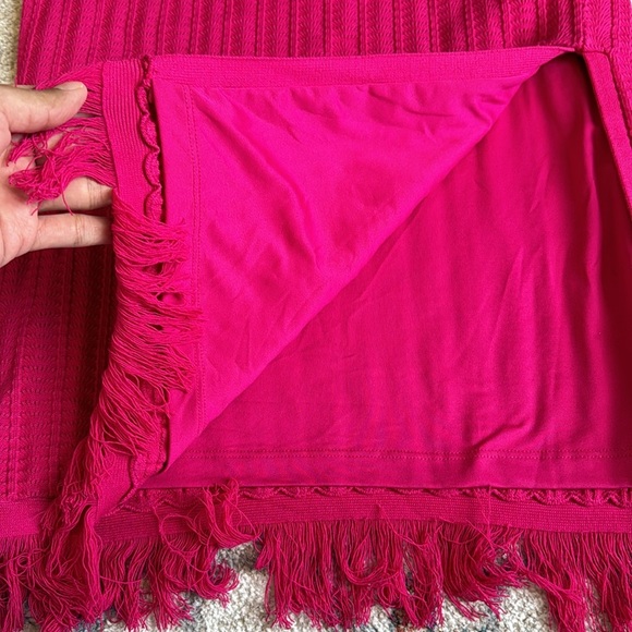 GUESS Women's Milana Shell Stitch Pencil Skirt Pink fringe size medium - Picture 3 of 9